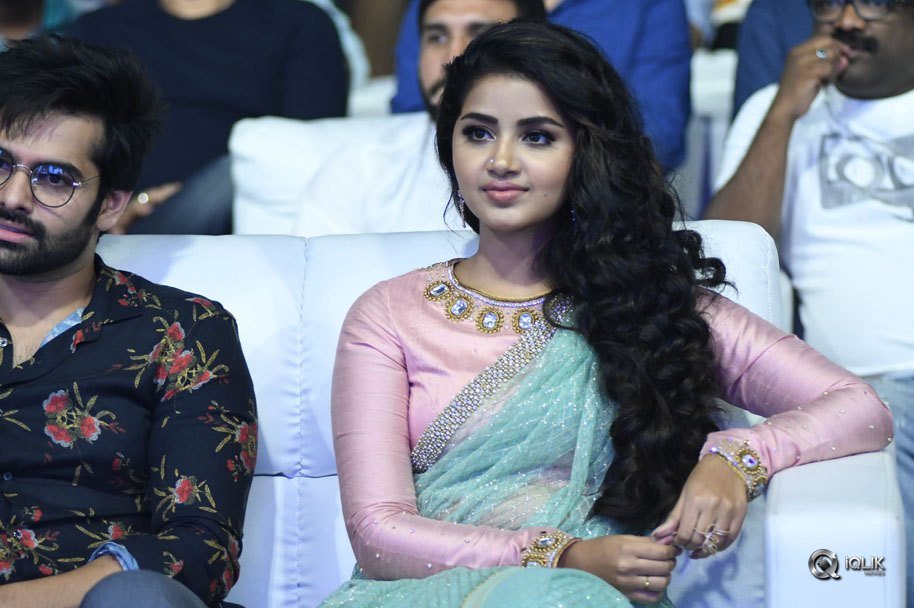 Vunnadhi-Okate-Zindagi-Movie-Audio-Launch